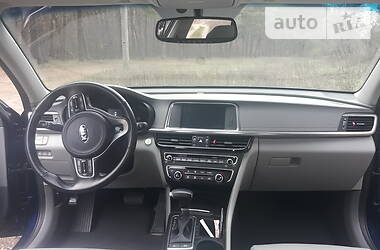 Седан Kia Optima 2016 в 