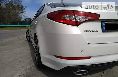 Седан Kia Optima 2013 в Энергодаре