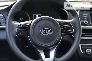 Седан Kia Optima 2017 в Луцьку