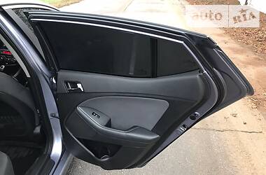 Седан Kia Optima 2011 в 