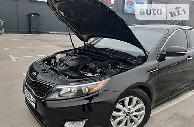 Седан Kia Optima 2015 в 