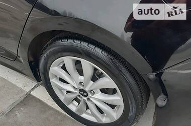 Седан Kia Optima 2015 в 