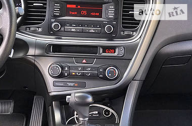 Седан Kia Optima 2015 в 