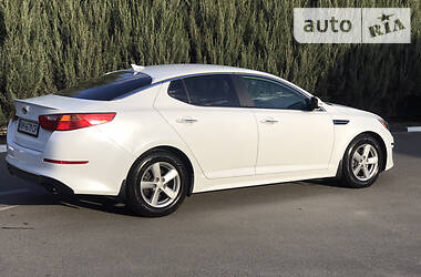 Седан Kia Optima 2015 в 