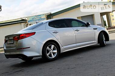 Седан Kia Optima 2014 в 