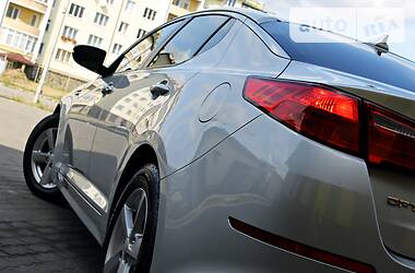 Седан Kia Optima 2014 в 