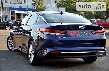 Седан Kia Optima 2016 в Киеве