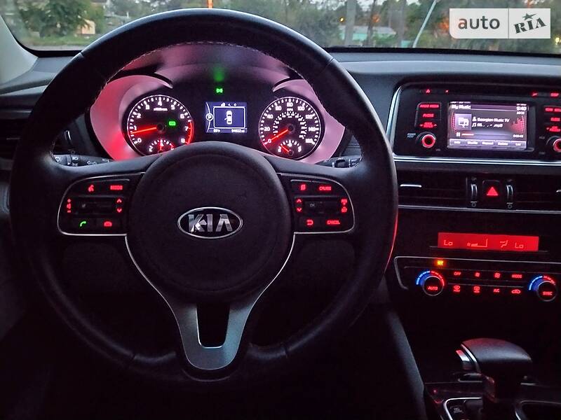 Седан Kia Optima 2016 в Одессе