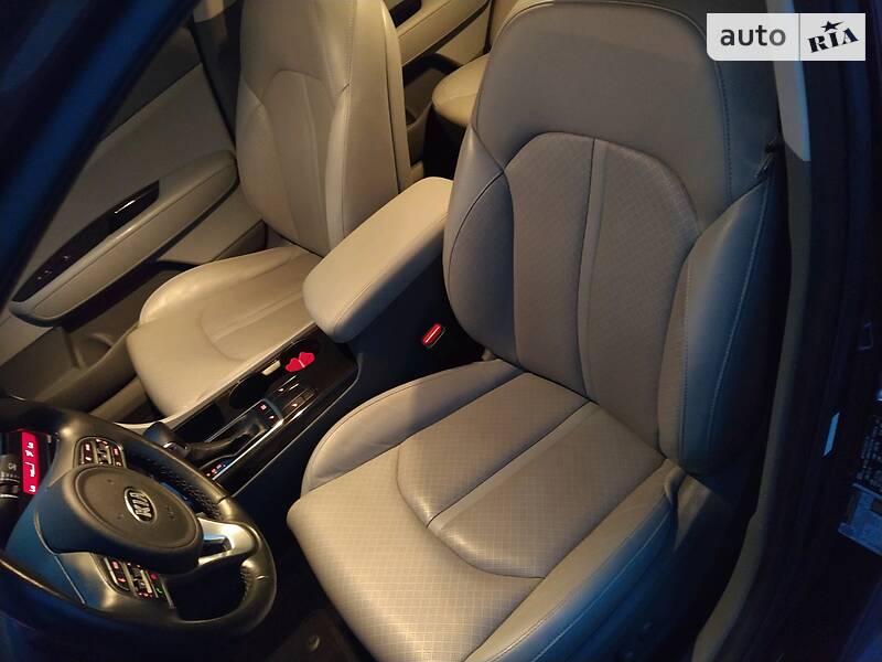 Седан Kia Optima 2016 в Одессе