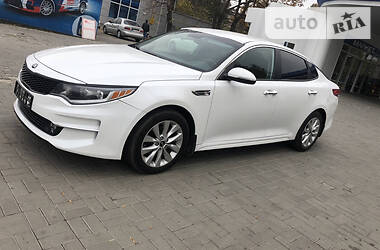 Седан Kia Optima 2017 в Днепре