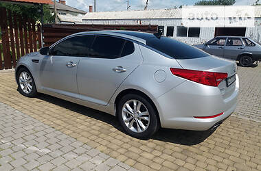 Седан Kia Optima 2013 в Луцке