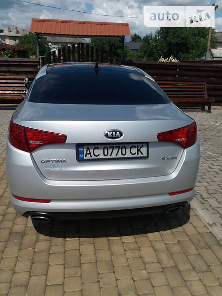 Седан Kia Optima 2013 в Луцьку