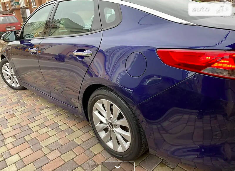 Седан Kia Optima 2016 в Киеве