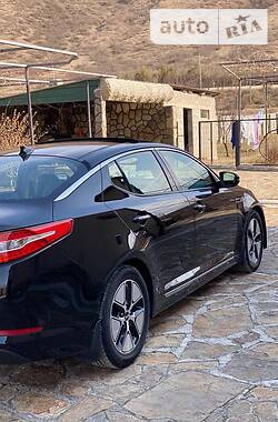 Седан Kia Optima 2013 в Харкові