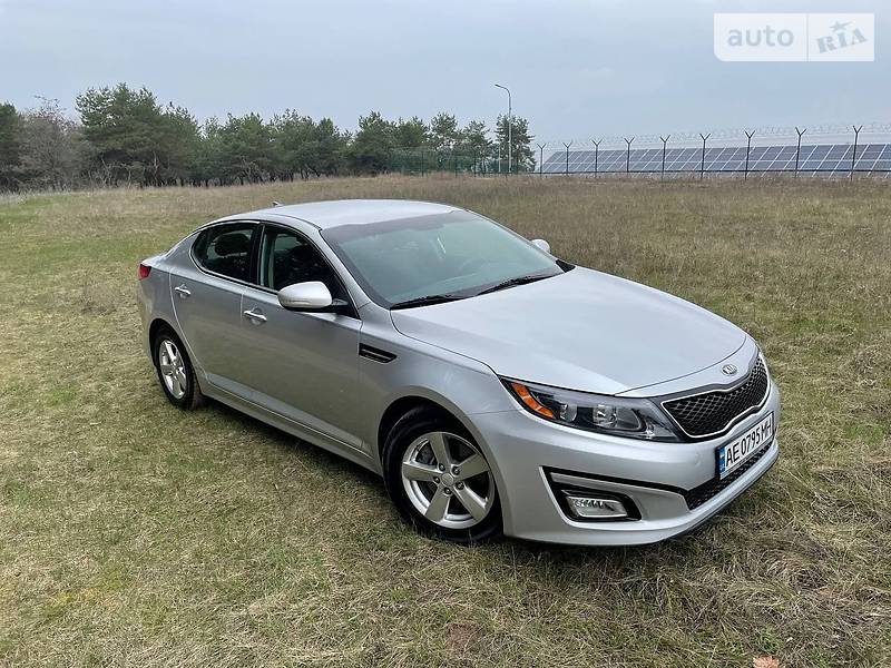 Седан Kia Optima 2015 в Днепре