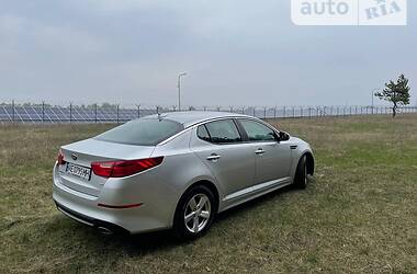 Седан Kia Optima 2015 в Днепре