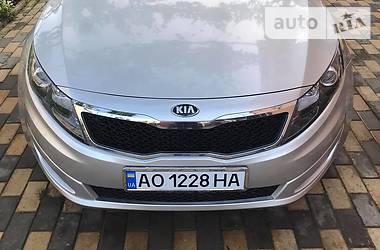 Седан Kia Optima 2012 в Виноградові