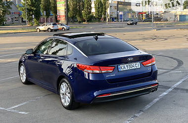 Седан Kia Optima 2015 в Киеве