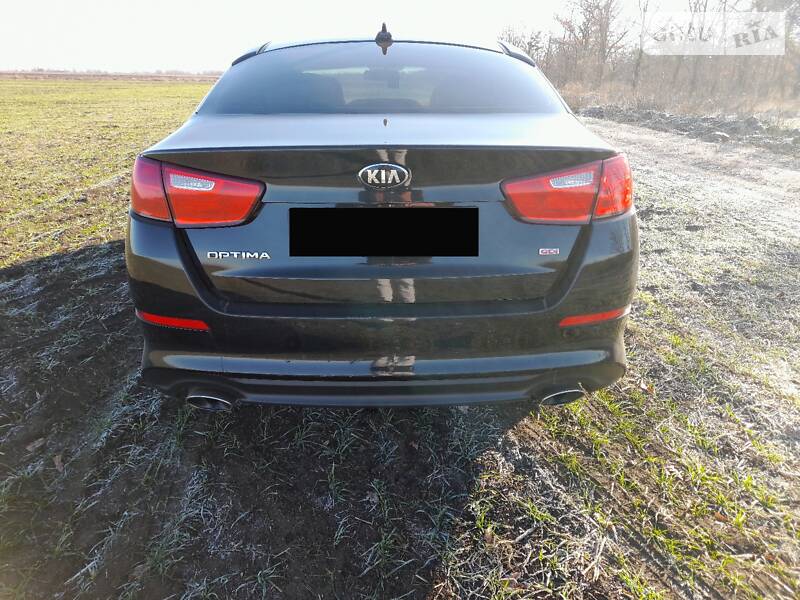 Седан Kia Optima 2015 в Токмаке