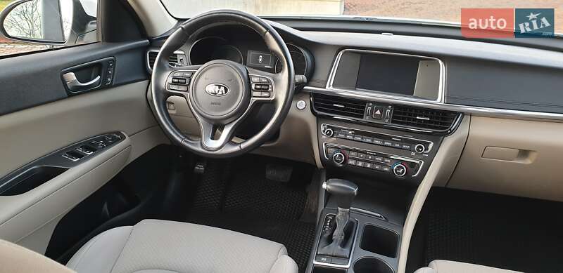 Седан Kia Optima 2016 в Івано-Франківську