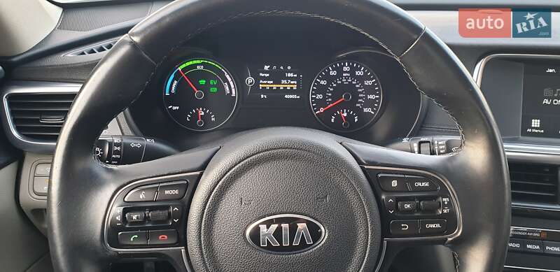 Седан Kia Optima 2016 в Івано-Франківську
