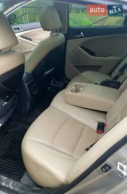Седан Kia Optima 2013 в Киеве