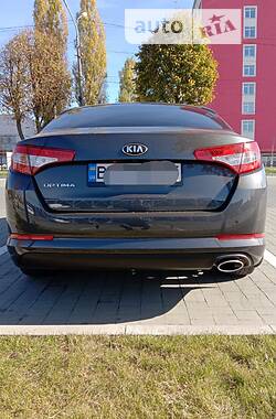 Седан Kia Optima 2013 в Хмельницком