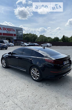Седан Kia Optima 2015 в 