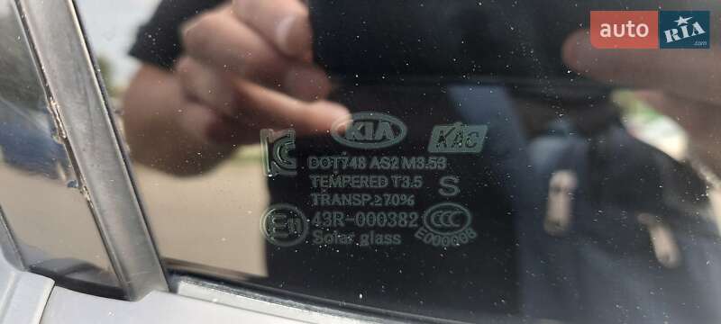 Седан Kia Optima 2014 в Киеве