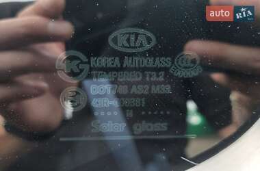 Седан Kia Optima 2014 в Киеве