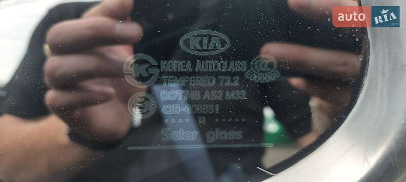 Седан Kia Optima 2014 в Киеве