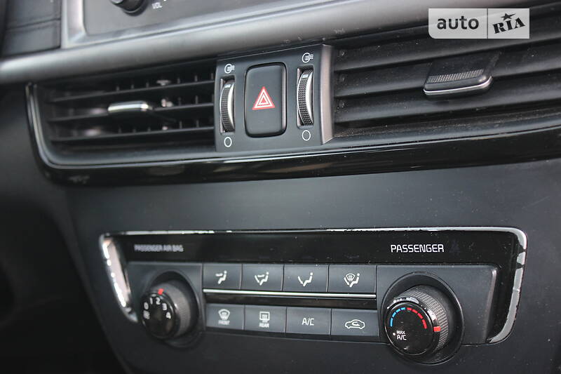 Седан Kia Optima 2017 в Дунаевцах