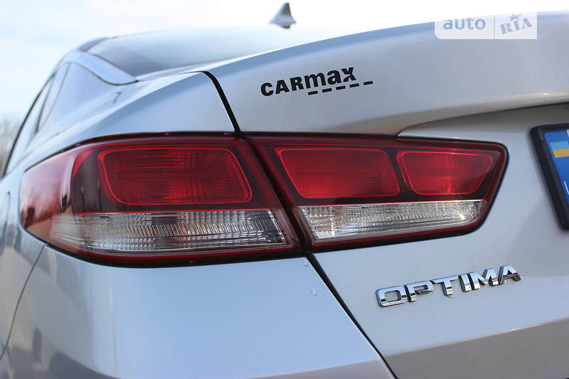 Седан Kia Optima 2017 в Дунаевцах