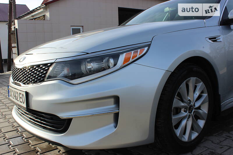 Седан Kia Optima 2017 в Дунаевцах