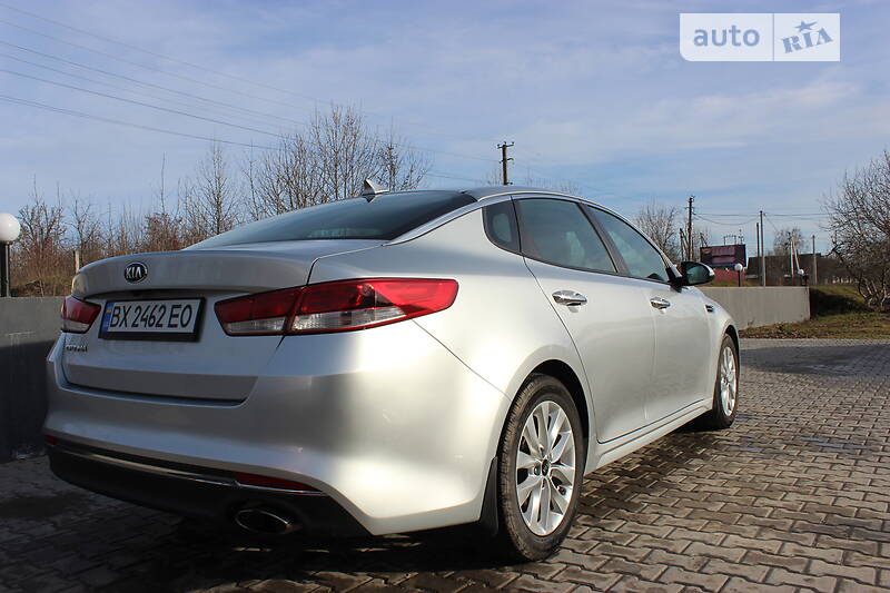 Седан Kia Optima 2017 в Дунаевцах