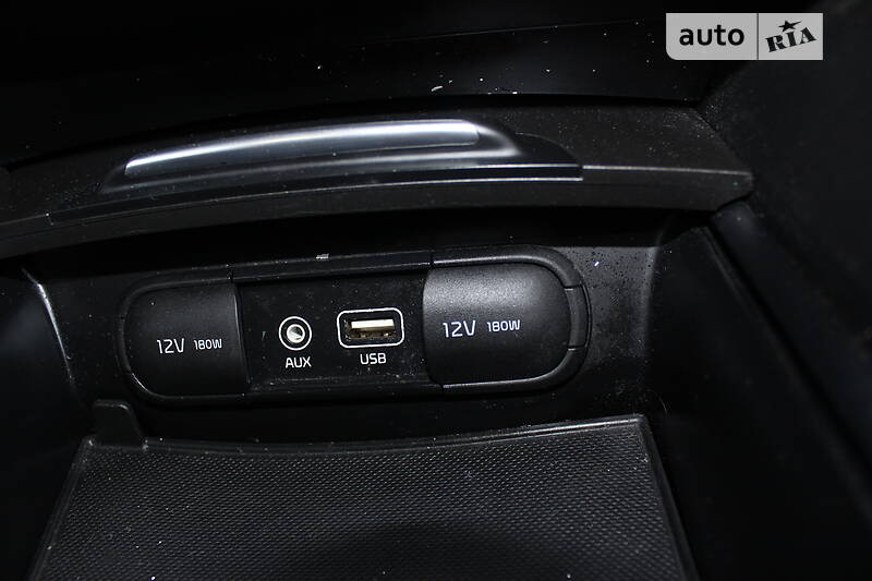 Седан Kia Optima 2017 в Дунаевцах