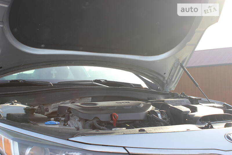 Седан Kia Optima 2017 в Дунаевцах