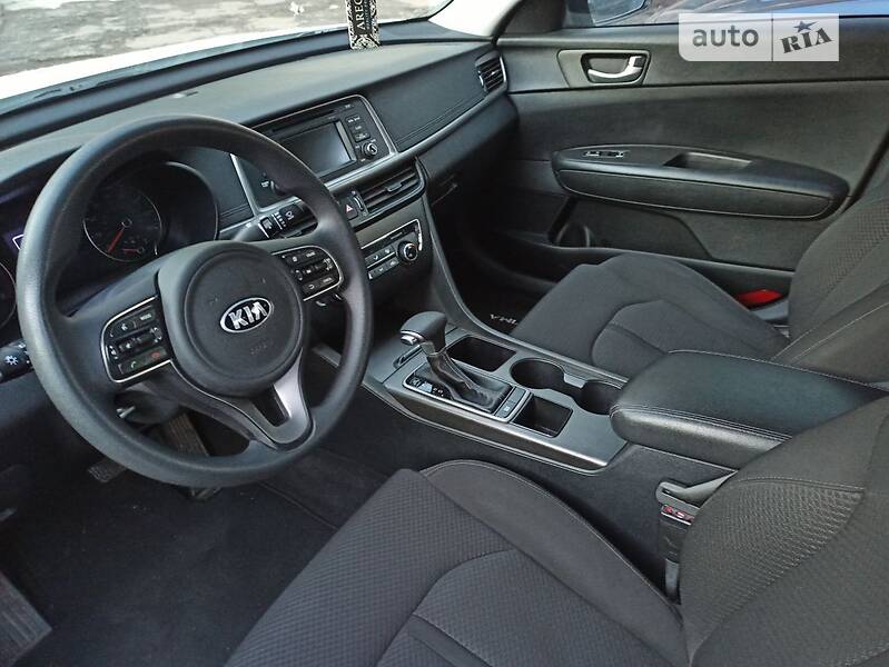 Седан Kia Optima 2016 в Одессе