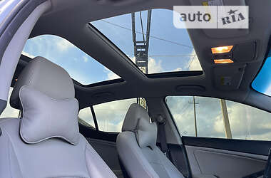 Седан Kia Optima 2014 в 