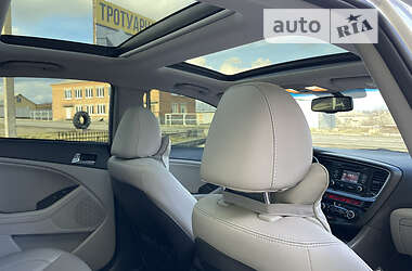 Седан Kia Optima 2014 в 