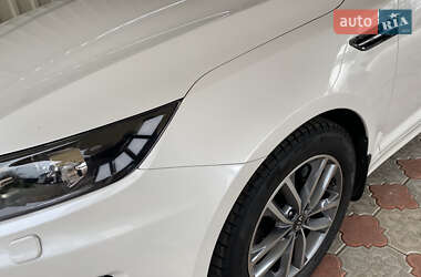 Седан Kia Optima 2012 в 