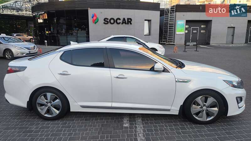 Седан Kia Optima 2015 в Одессе