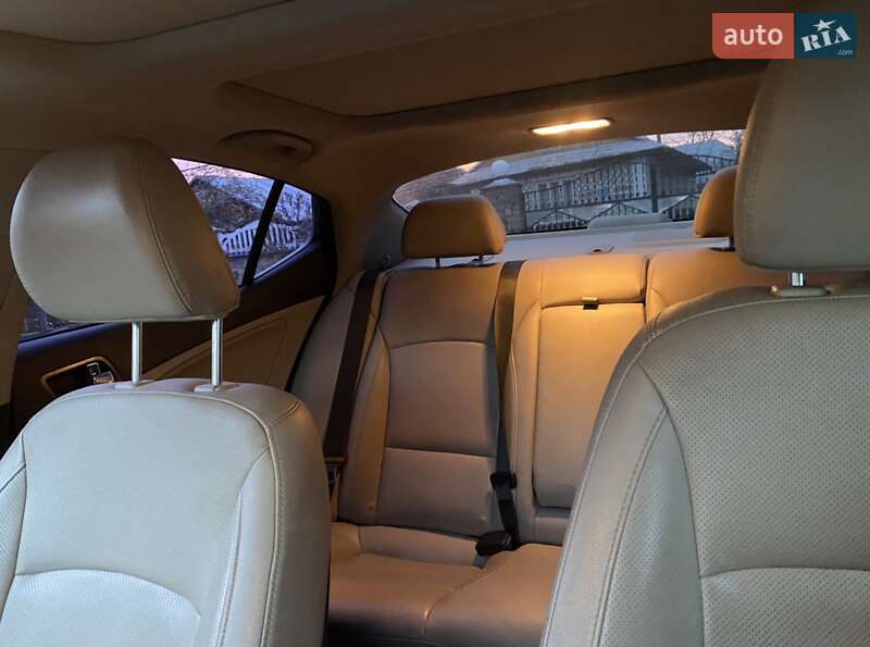 Седан Kia Optima 2014 в Богородчанах