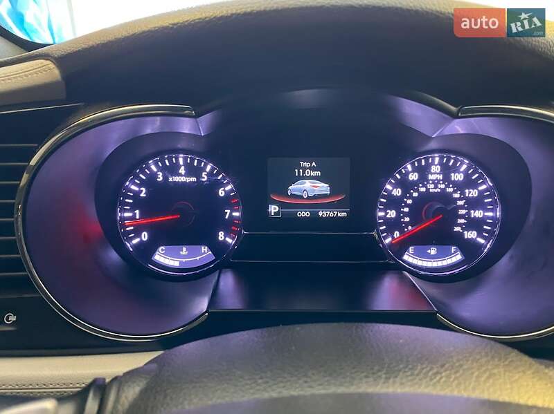 Седан Kia Optima 2012 в Киеве