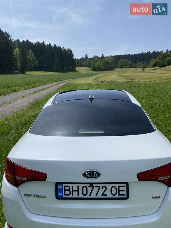 Седан Kia Optima 2012 в Одессе