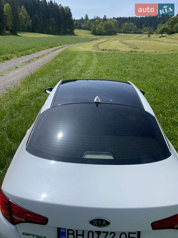 Седан Kia Optima 2012 в Одессе
