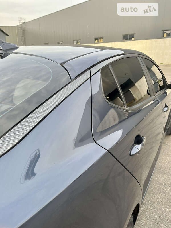Седан Kia Optima 2014 в Киеве