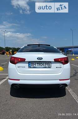 Седан Kia Optima 2012 в Одессе