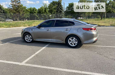 Седан Kia Optima 2017 в 