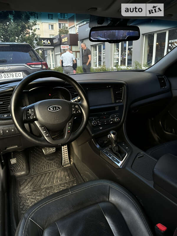 Седан Kia Optima 2012 в Виннице